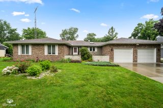 5878 Rose Circle, St. Anne, IL 60964