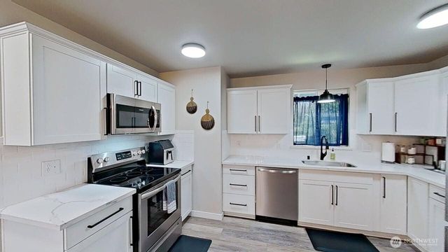 361 NE Barbara Boulevard, Belfair, WA 98528