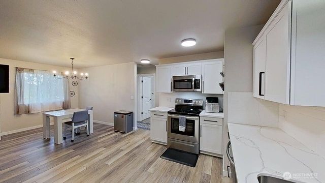 361 NE Barbara Boulevard, Belfair, WA 98528