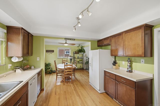 27830 Lorraine Street, Warren, MI 48093