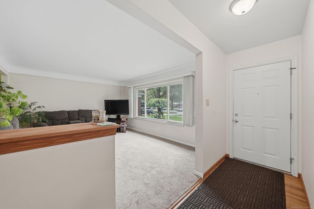 27830 Lorraine Street, Warren, MI 48093