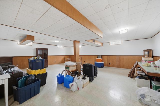 27830 Lorraine Street, Warren, MI 48093
