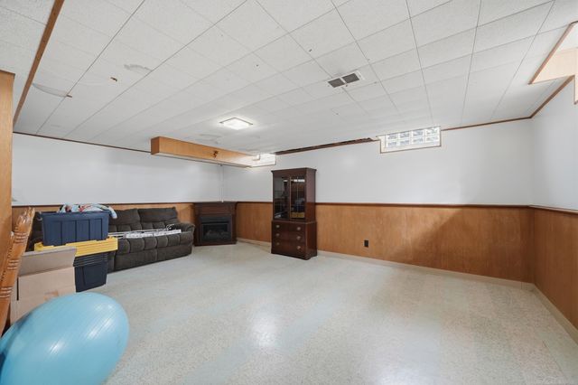 27830 Lorraine Street, Warren, MI 48093