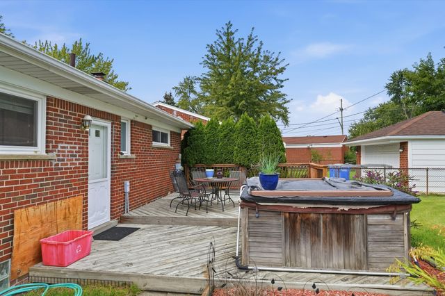 27830 Lorraine Street, Warren, MI 48093