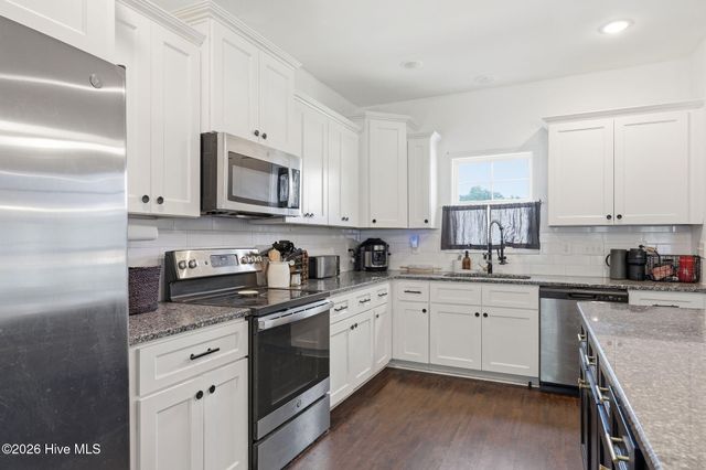 277 B And B Loop, Raeford, NC 28376