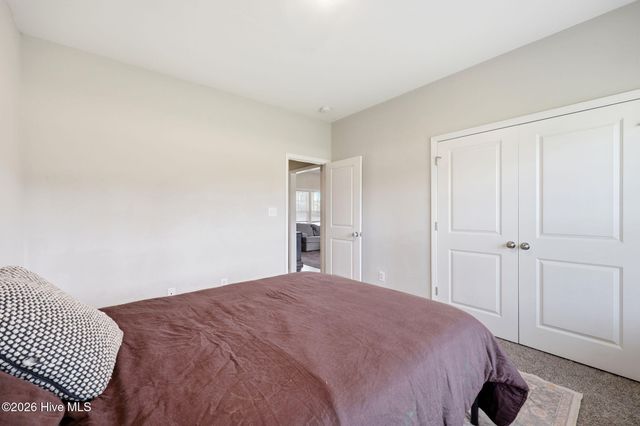 277 B And B Loop, Raeford, NC 28376