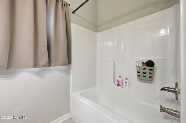 277 B And B Loop, Raeford, NC 28376