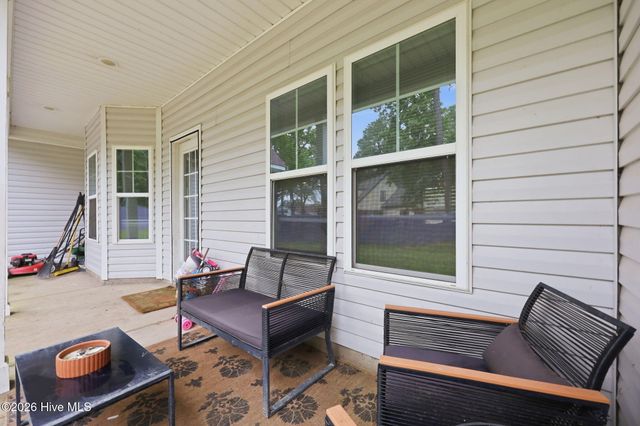 277 B And B Loop, Raeford, NC 28376