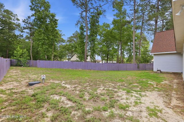 277 B And B Loop, Raeford, NC 28376