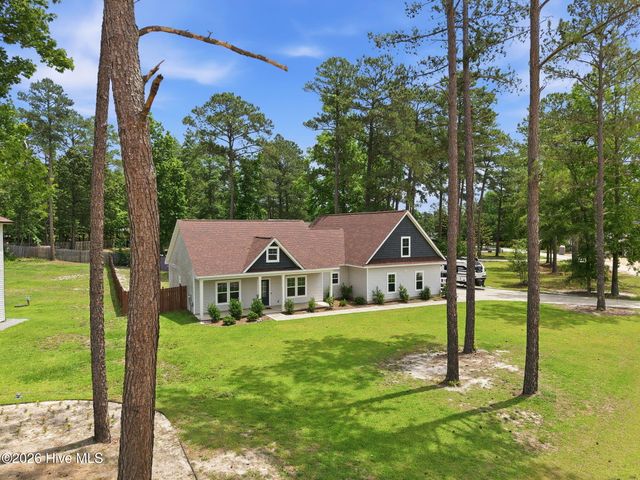 277 B And B Loop, Raeford, NC 28376