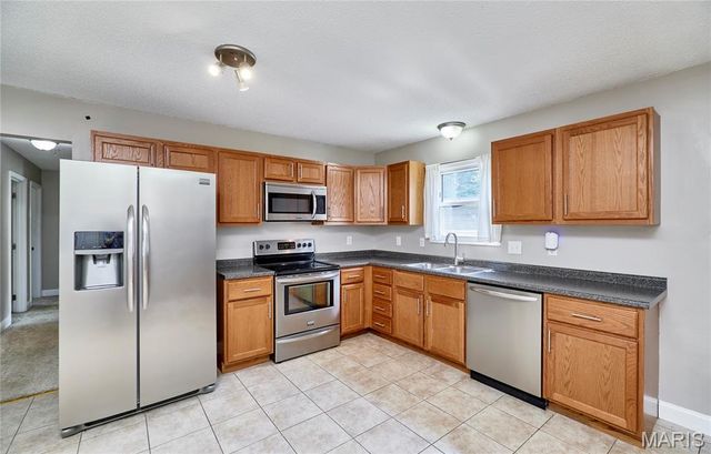 2122 Casa Blanca Drive, Arnold, MO 63010