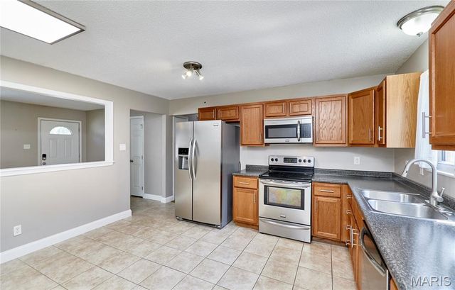 2122 Casa Blanca Drive, Arnold, MO 63010
