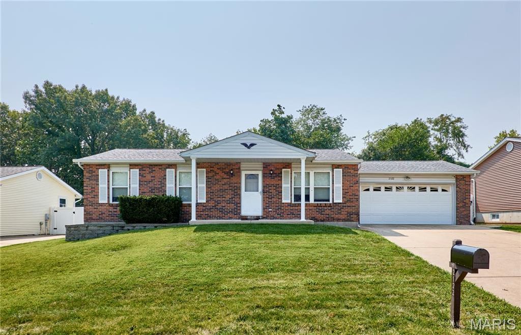 2122 Casa Blanca Drive, Arnold, MO 63010