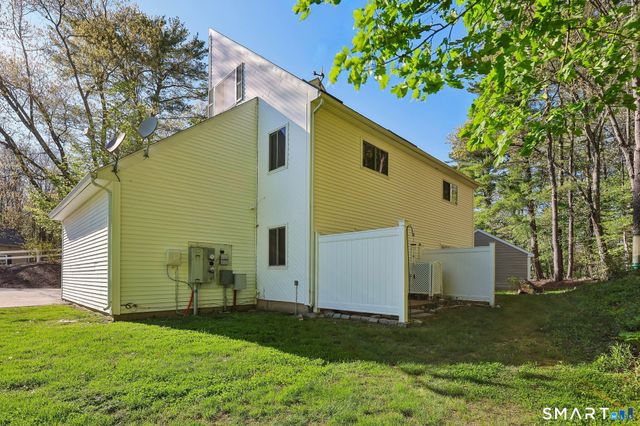 65 Perry Street 111, Putnam, CT 06260