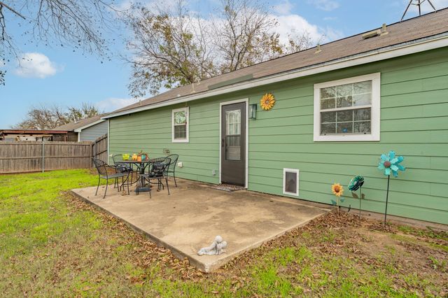 304 W 4th Terrace, Springtown, TX 76082