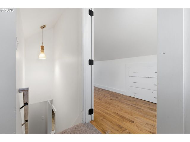 307 W 2ND St, Newberg, OR 97132