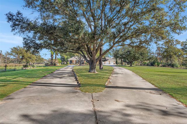 1548 Virgie Community Road, Magnolia, TX 77354