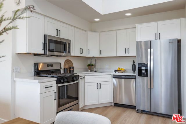 164 W 220th Street 10, Carson, CA 90745