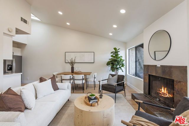 164 W 220th Street 10, Carson, CA 90745