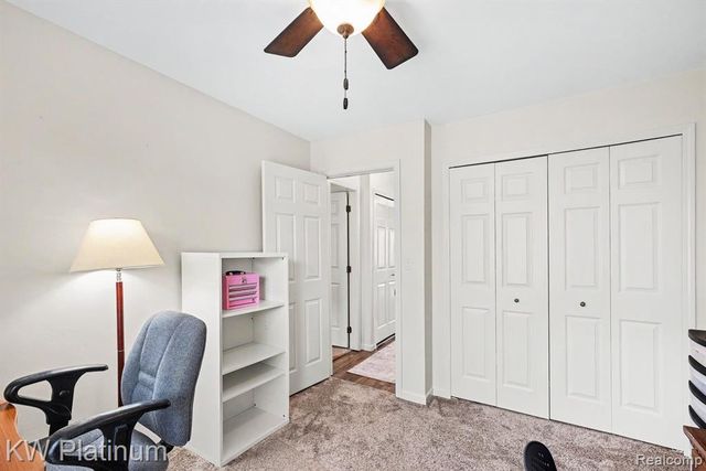 1700 River Road 6, Marysville, MI 48040