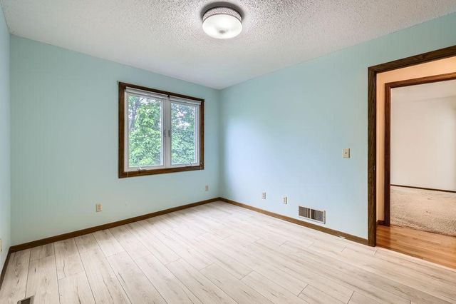 211 Mckinley Street, Anoka, MN 55303