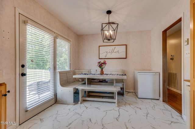 288 Brookside Lane, Bluff City, TN 37618