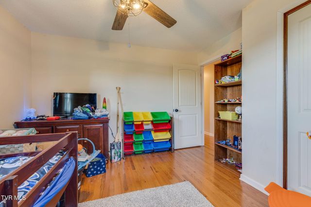 288 Brookside Lane, Bluff City, TN 37618