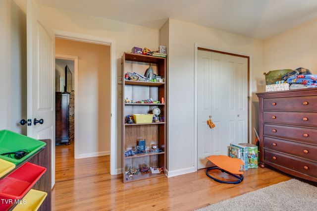 288 Brookside Lane, Bluff City, TN 37618