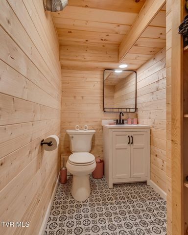 288 Brookside Lane, Bluff City, TN 37618