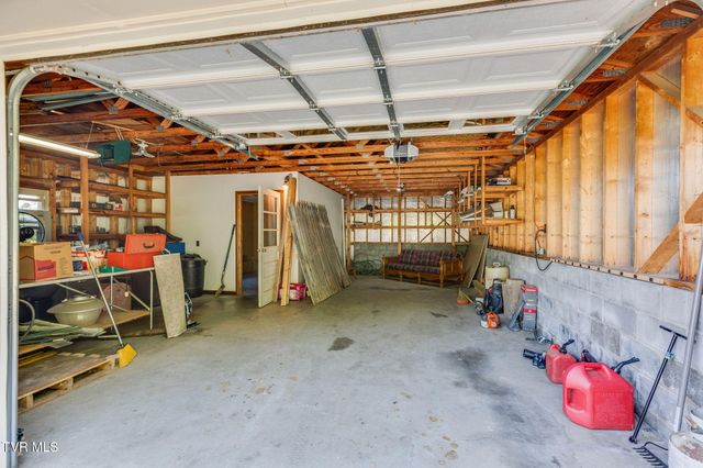 288 Brookside Lane, Bluff City, TN 37618