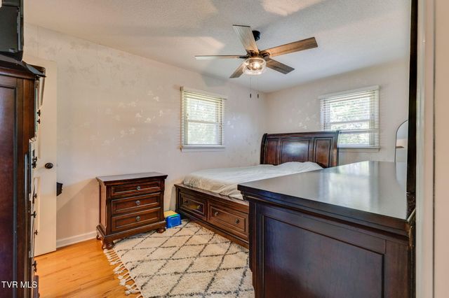 288 Brookside Lane, Bluff City, TN 37618
