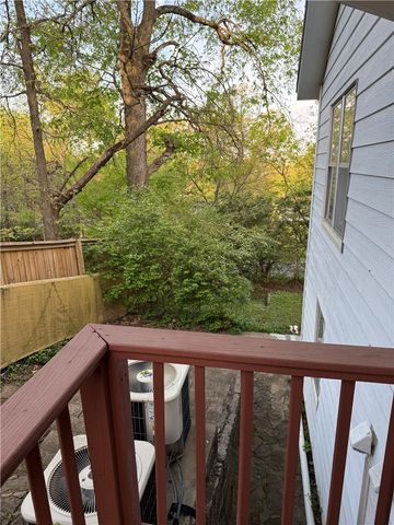 583 N Assembly Drive, Fayetteville, AR 72701