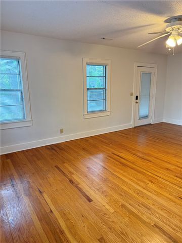 583 N Assembly Drive, Fayetteville, AR 72701