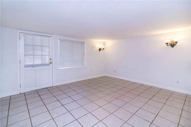 583 N Assembly Drive, Fayetteville, AR 72701