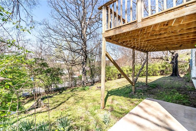 583 N Assembly Drive, Fayetteville, AR 72701