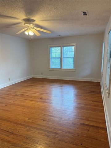 583 N Assembly Drive, Fayetteville, AR 72701