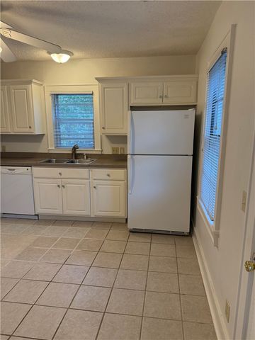 583 N Assembly Drive, Fayetteville, AR 72701