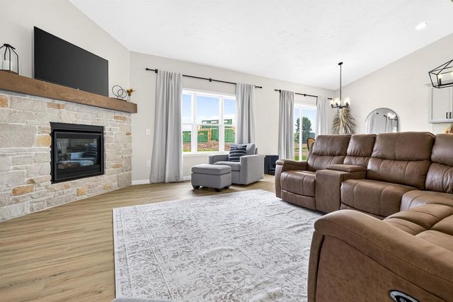 N9220 HOMESTEAD LANE, Appleton, WI 54915