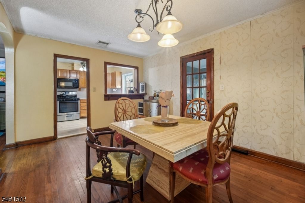 252 Everett Pl, Englewood City, NJ 07631 — photo 4