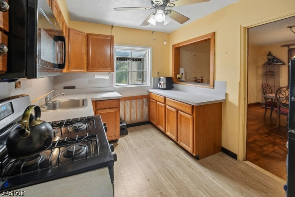 252 Everett Pl, Englewood City, NJ 07631 — photo 5