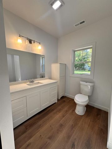 511 Pine Street, Mauston, WI 53948