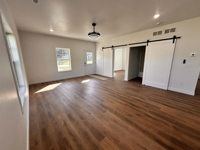 511 Pine Street, Mauston, WI 53948