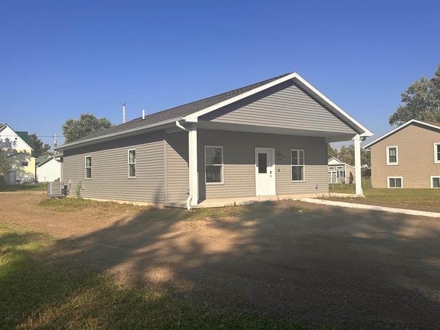 511 Pine Street, Mauston, WI 53948