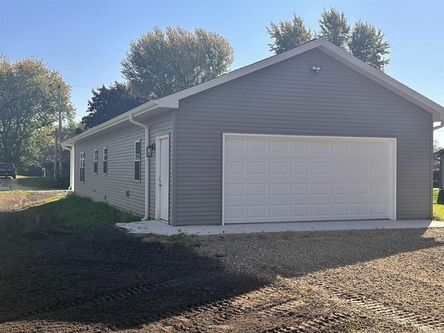 511 Pine Street, Mauston, WI 53948