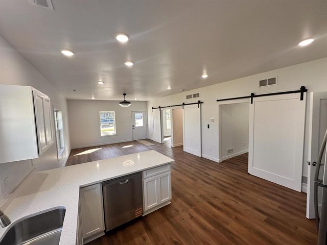 511 Pine Street, Mauston, WI 53948