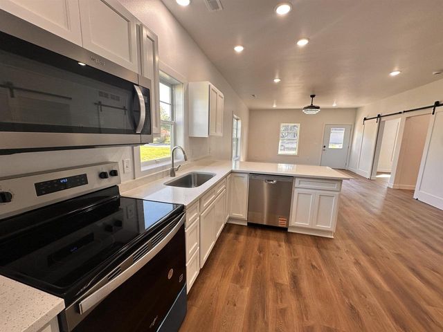 511 Pine Street, Mauston, WI 53948