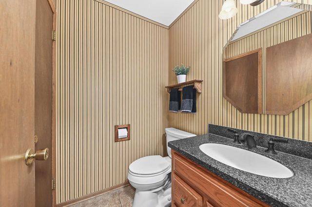 18480 Midland PLACE, Brookfield, WI 53045