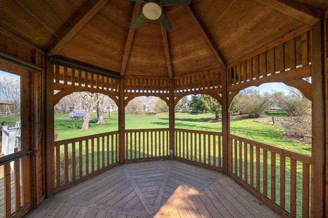 18480 Midland PLACE, Brookfield, WI 53045