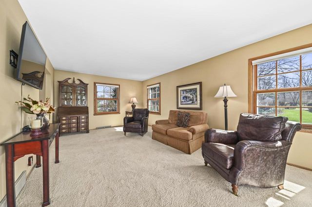 18480 Midland PLACE, Brookfield, WI 53045