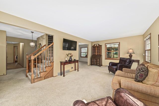 18480 Midland PLACE, Brookfield, WI 53045